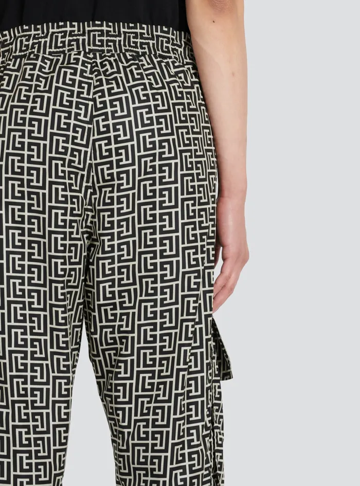 Balmain Trousers And Shorts Mens Cargo Pants With Balmain Monogram Black Balmain Trousers And Shorts Mens Cargo Pants With Balmain Monogram Black