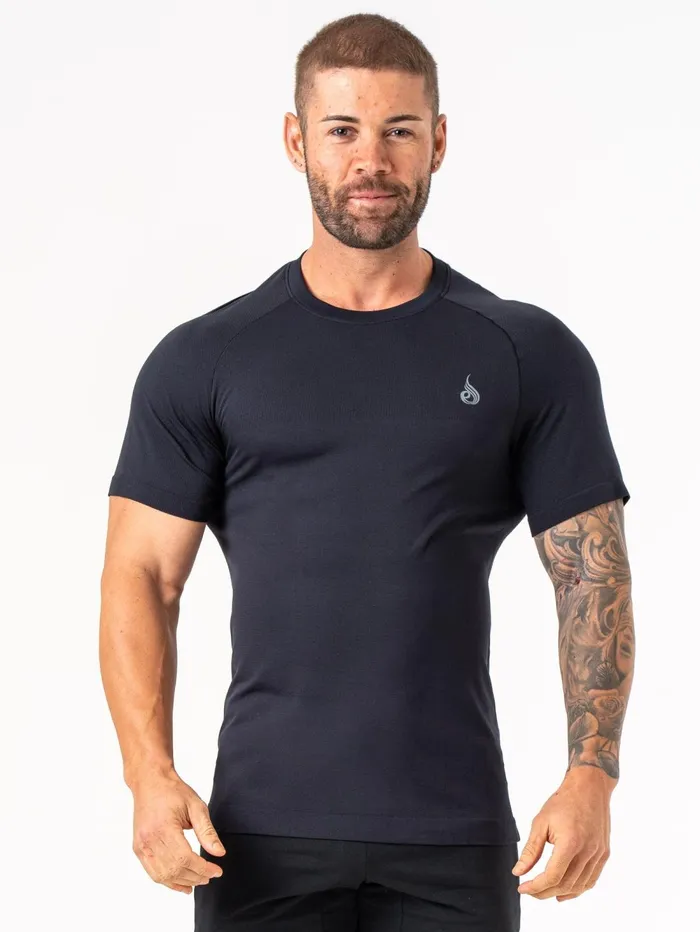 Element Seamless TShirt 8211 Black Men Ryderwear Tops