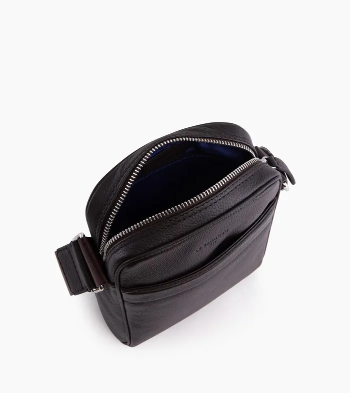Le Tanneur Crossbody Bags Men Small Cross Body Bag In Grained Leather Coffee Brown
