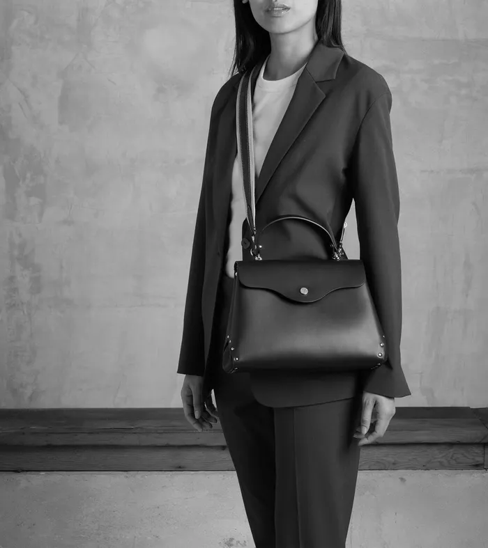 Le Tanneur Handbags Women MediumSized Handbag In Smooth Leather Mahogany Brown