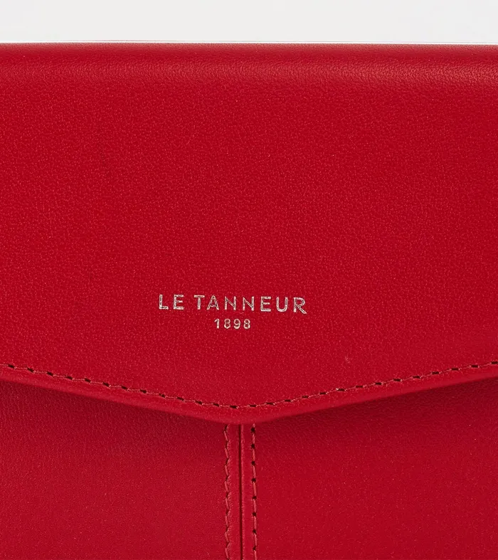 Le Tanneur Pouches and Belt Bags Women Medium Envelope Clutch In Smooth Leather Garnet Red