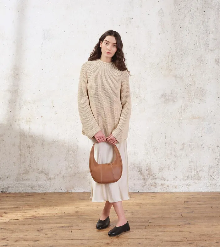 Le Tanneur Totes and Shoulder Bags Women Medium Hobo Bag In Grained Leather Brown Tan
