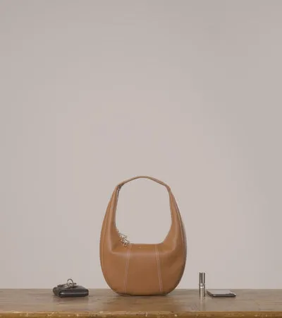 Le Tanneur Totes and Shoulder Bags Women Medium Hobo Bag In Grained Leather Brown Tan