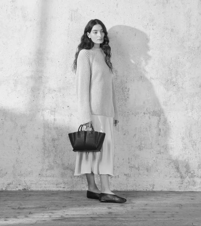 Le Tanneur Totes and Shoulder Bags Women Small Tote Bag In Grained Leather Mahogany Brown