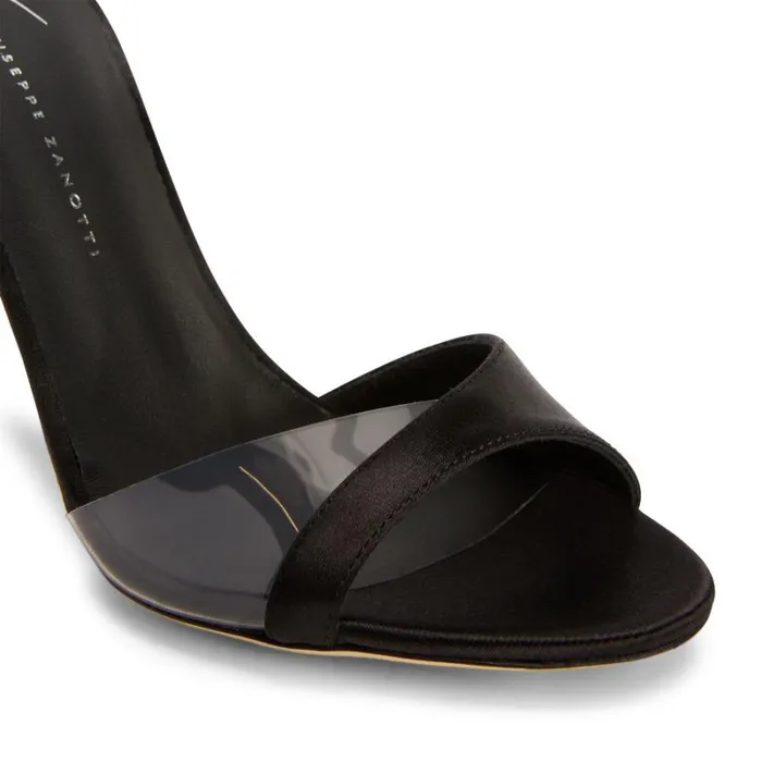 Leeah Crystal Black Women Giuseppe Zanotti Sandals