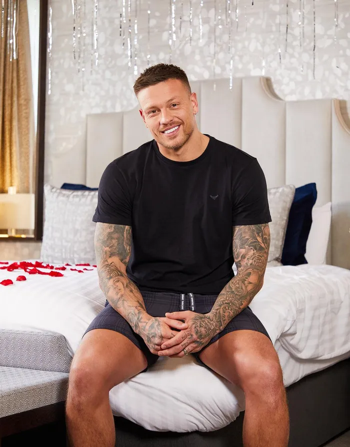 Men Black TShirt and Charcoal Check Shorts Pyjamas 2Piece Set Black Threadbare Loungewear Men Black TShirt and Charcoal Check Shorts Pyjamas 2Piece Set Black Threadbare Loungewear