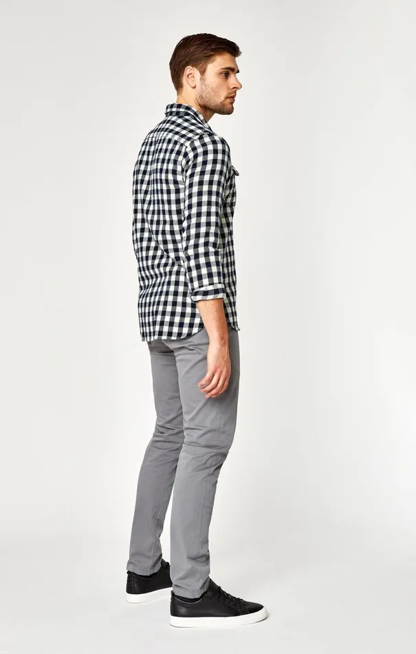 Men Johnny Slim Leg Chino In Shark Skin Twill Mavi Jeans Pants