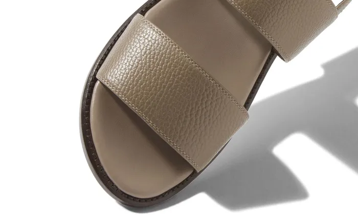 Men Sandals Manolo Blahnik BULGOBIS Brown Calf Leather Sandals Men Sandals Manolo Blahnik BULGOBIS Brown Calf Leather Sandals