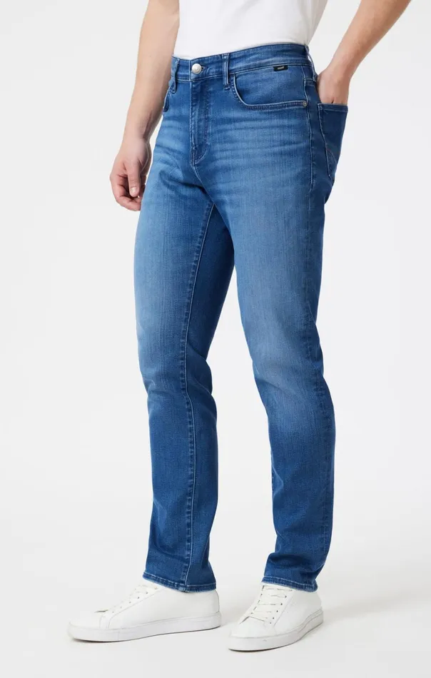 Men Steve Athletic Fit In Dark Brushed Supermove Mavi Jeans Denim Men Steve Athletic Fit In Dark Brushed Supermove Mavi Jeans Denim