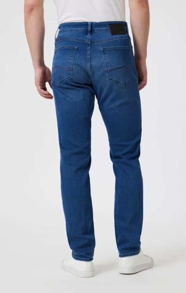 Men Steve Athletic Fit In Dark Brushed Supermove Mavi Jeans Denim Men Steve Athletic Fit In Dark Brushed Supermove Mavi Jeans Denim