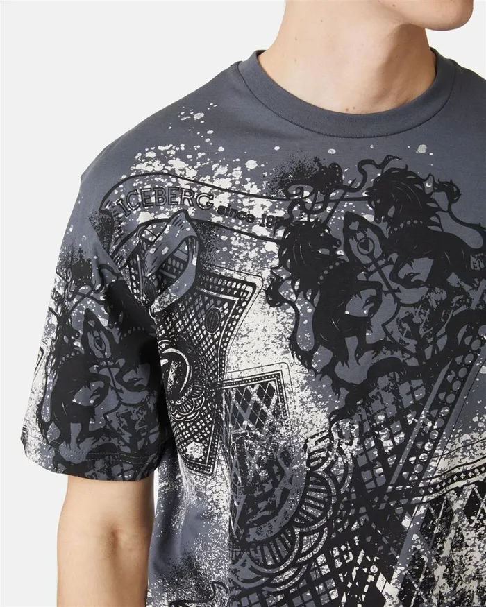Men TSHIRTS AND POLO Iceberg Tshirt With Allover Discharged Cards Men TSHIRTS AND POLO Iceberg Tshirt With Allover Discharged Cards