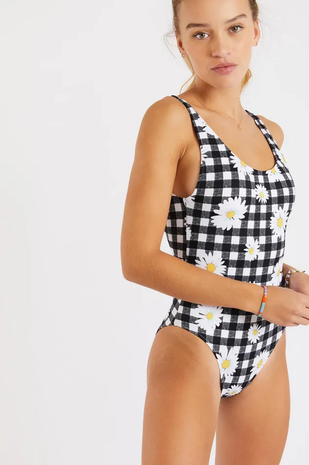 One Piece Black 8211 BELAIR SUNDAISY Black Women Banana Moon One Piece Swimsuit One Piece Black 8211 BELAIR SUNDAISY Black Women Banana Moon One Piece Swimsuit