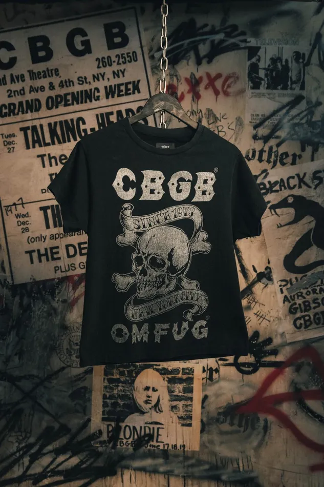 OTHER TSHIRTS MEN CBGB SKULL and CROSSBONES VINTAGE TSHIRT
