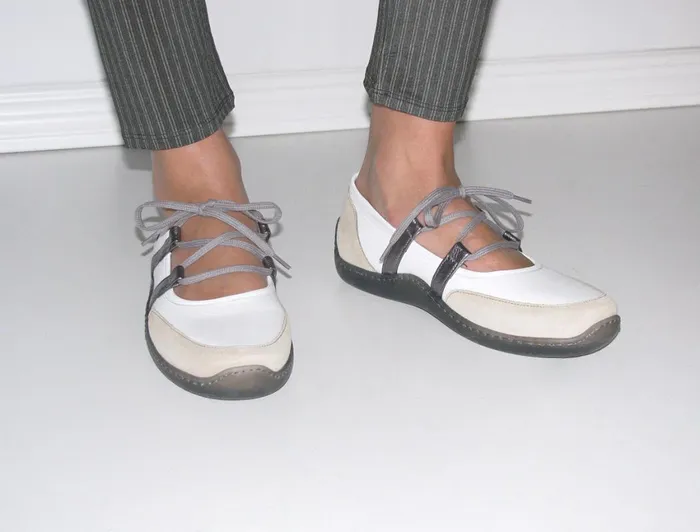Paloma Wool 001KMWhite Rubber Sole Sporty Leather Ballerina With Drawstring Closure Women Shoes