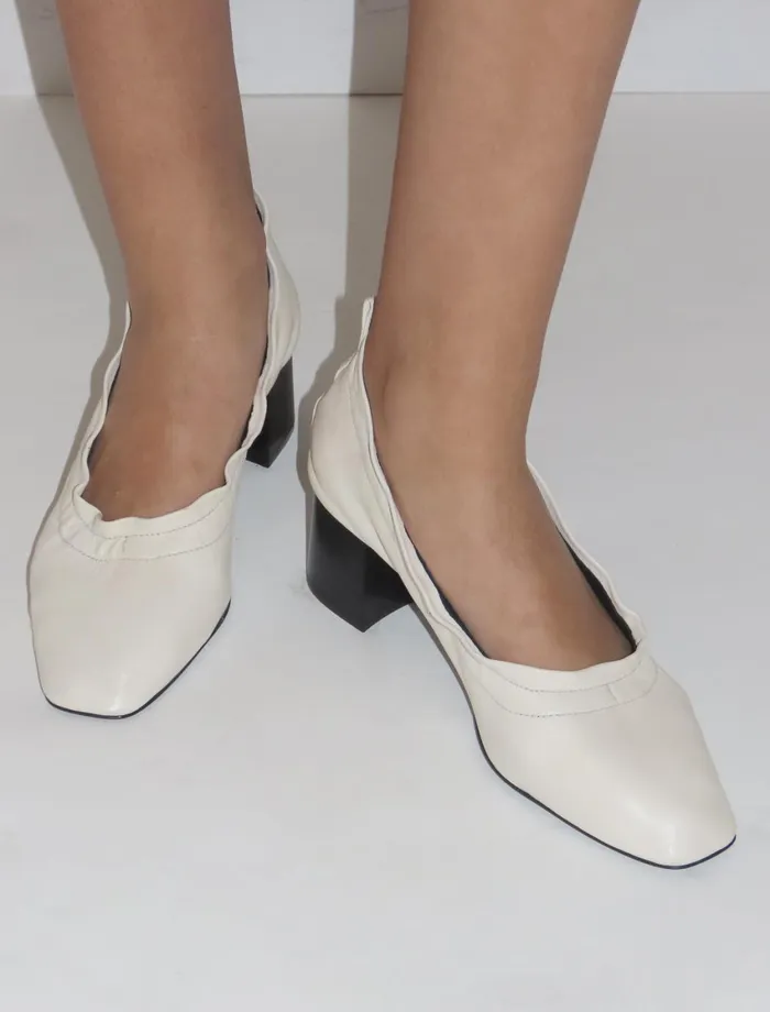 Paloma Wool MEDORAEcru Blue Ruched Detail Leather Pumps Women Shoes