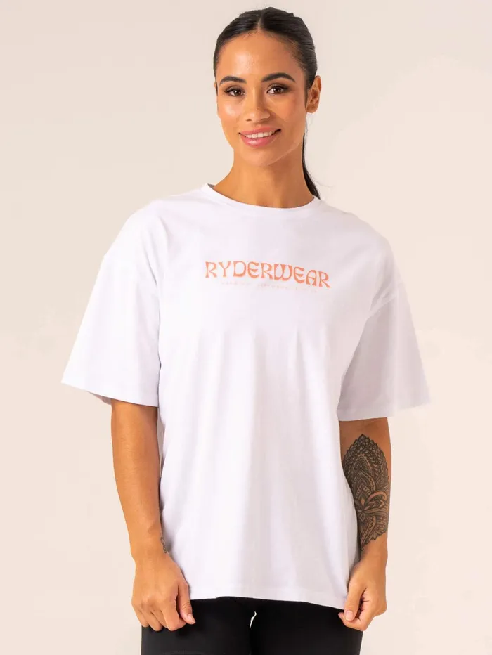 Retro Oversized TShirt 8211 White Women Ryderwear TShirts