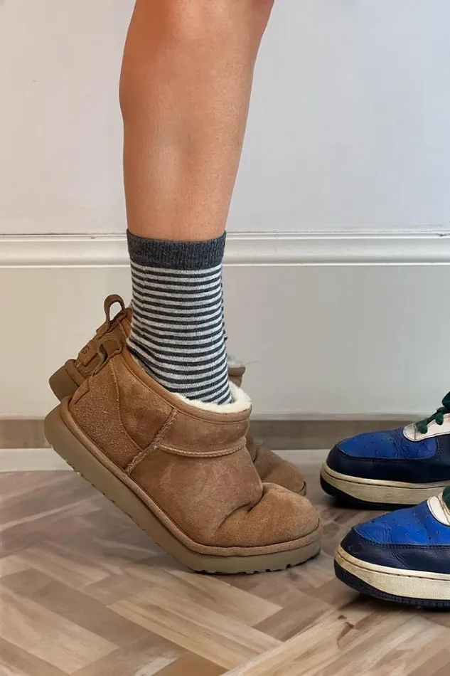 Stripes Socks Women Subdued Accessories