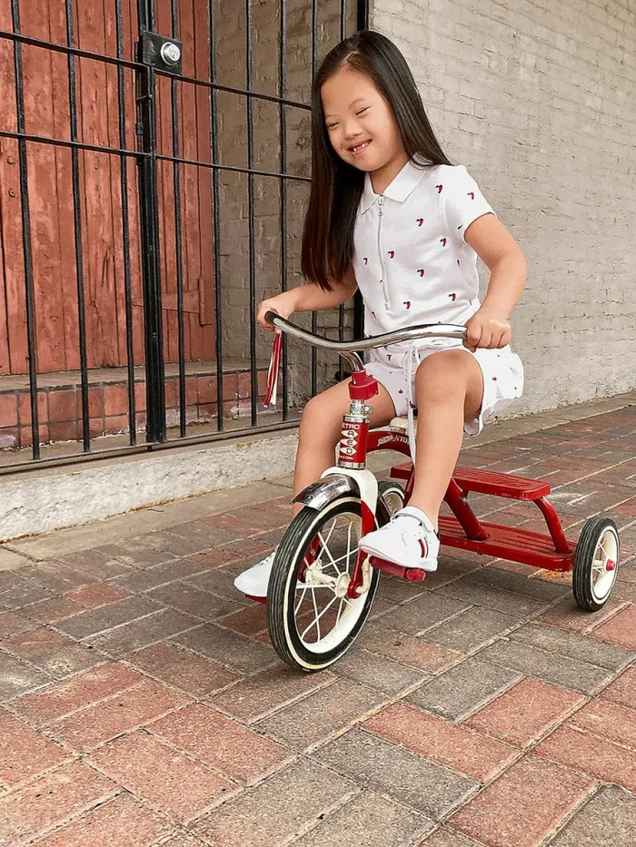 Tommy Hilfiger Adaptive Signature Heart Print Polo Dress Classic White Girls Dresses Popular Tommy Hilfiger Adaptive Signature Heart Print Polo Dress Classic White Girls Dresses Popular