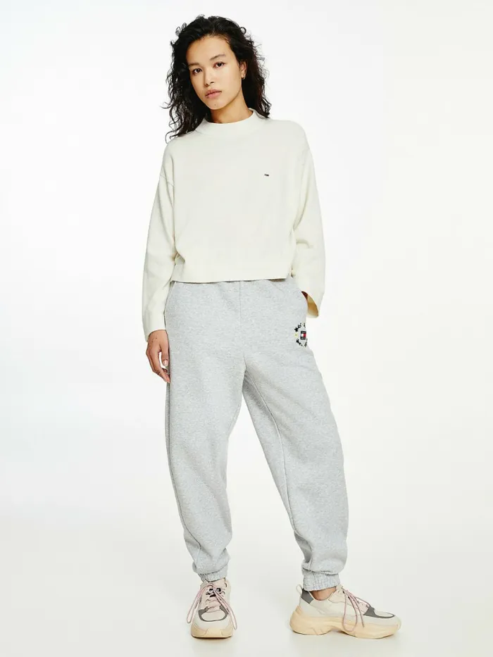 Tommy Hilfiger Essential Tommy Jeans Flag Jumper Snow White Womens Knitwear Sale