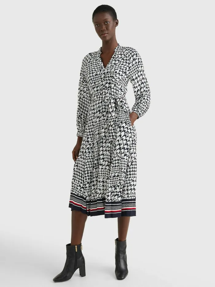 Tommy Hilfiger Houndstooth Relaxed Fit Midi Dress Large HoundstoothDes Sky Ecru Womens Dresses and Jumpsuits For Sale Tommy Hilfiger Houndstooth Relaxed Fit Midi Dress Large HoundstoothDes Sky Ecru Womens Dresses and Jumpsuits For Sale