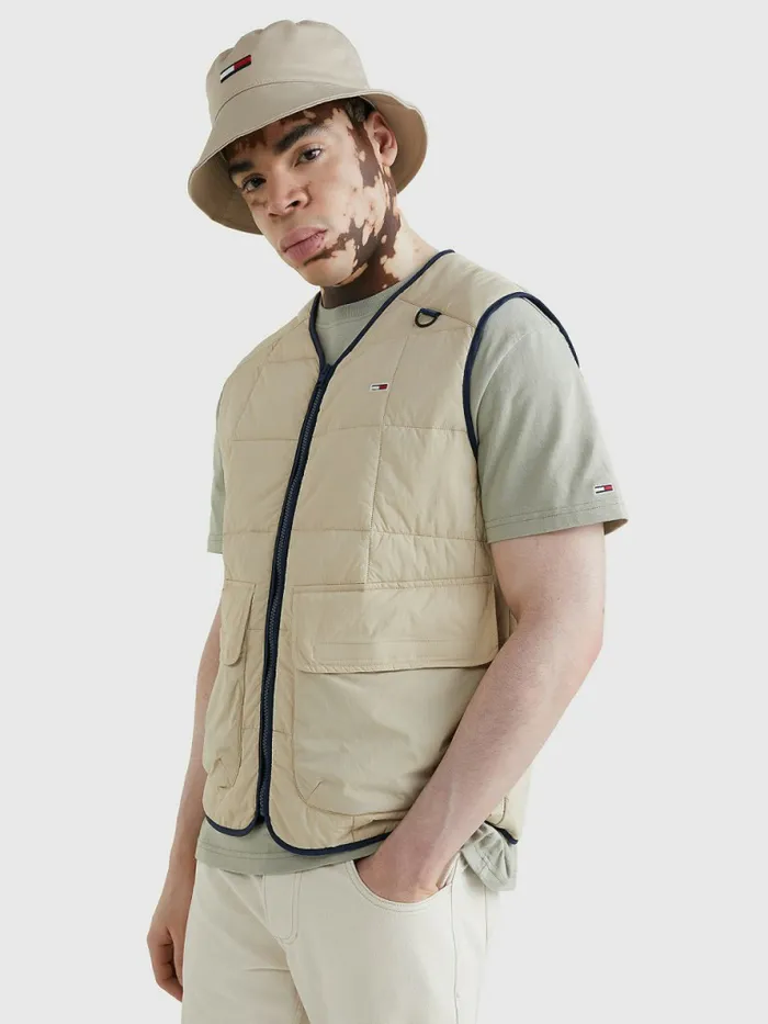 Tommy Hilfiger Lightweight Quilted ZipThru Sleeveless Vest Savannah Sand Mens Coats and Jackets Gift for Friend Tommy Hilfiger Lightweight Quilted ZipThru Sleeveless Vest Savannah Sand Mens Coats and Jackets Gift for Friend