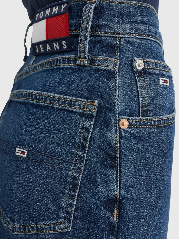Tommy Hilfiger Mom Ultra High Rise Tapered Faded Jeans Denim Medium Womens Jeans Gift for Friend