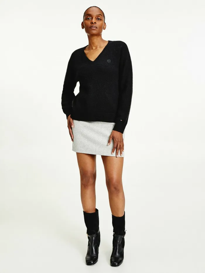 Tommy Hilfiger Monogram Embroidery Relaxed Fit VNeck Jumper Black Womens Knitwear Online Tommy Hilfiger Monogram Embroidery Relaxed Fit VNeck Jumper Black Womens Knitwear Online