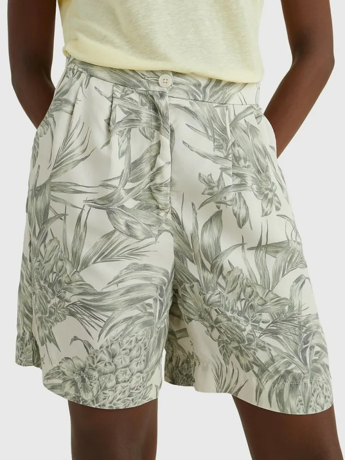 Tommy Hilfiger Palm Print Pleated Shorts Pineapple IslandEcru Womens Shorts Cheap On Sale Tommy Hilfiger Palm Print Pleated Shorts Pineapple IslandEcru Womens Shorts Cheap On Sale