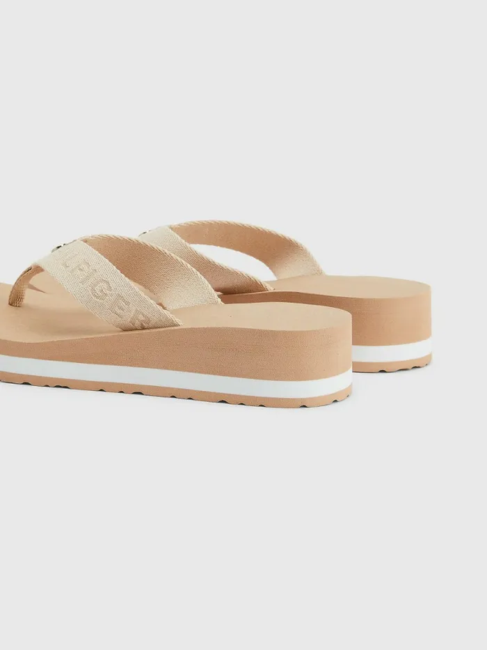 Tommy Hilfiger Sparkle Detail Monogram Print Wedge FlipFlops Sandrift Womens Pumps Casaul