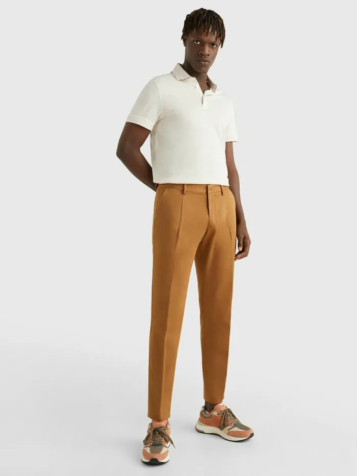 Tommy Hilfiger Th Modern Pleated Tapered Chinos Desert Khaki Mens Trousers