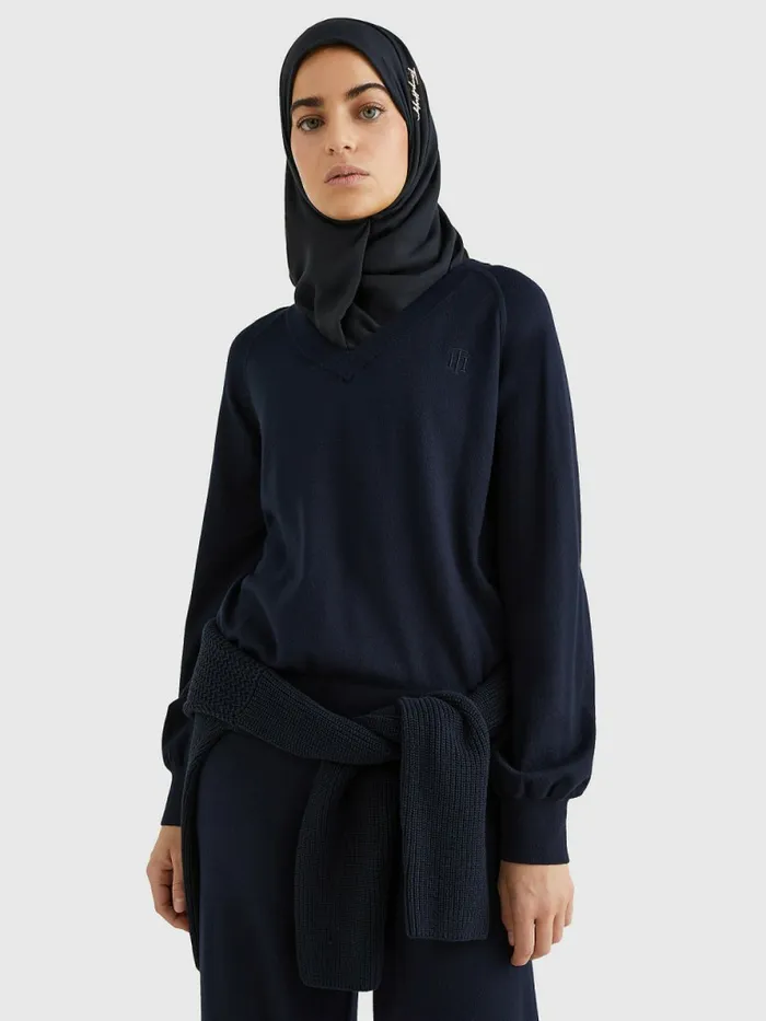 Tommy Hilfiger VNeck Puff Sleeve Relaxed Fit Jumper Desert Sky Womens Knitwear For Sale Tommy Hilfiger VNeck Puff Sleeve Relaxed Fit Jumper Desert Sky Womens Knitwear For Sale