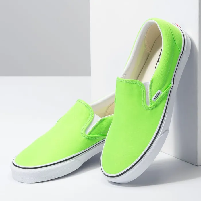 Vans Classics Shoes MensWomens Neon SlipOn Green GeckoTrue White Vans Classics Shoes MensWomens Neon SlipOn Green GeckoTrue White