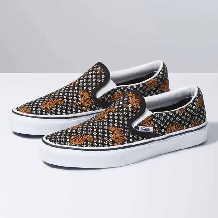 Vans Classics Shoes MensWomens Tiger Floral Classic SlipOn BlackTrue White