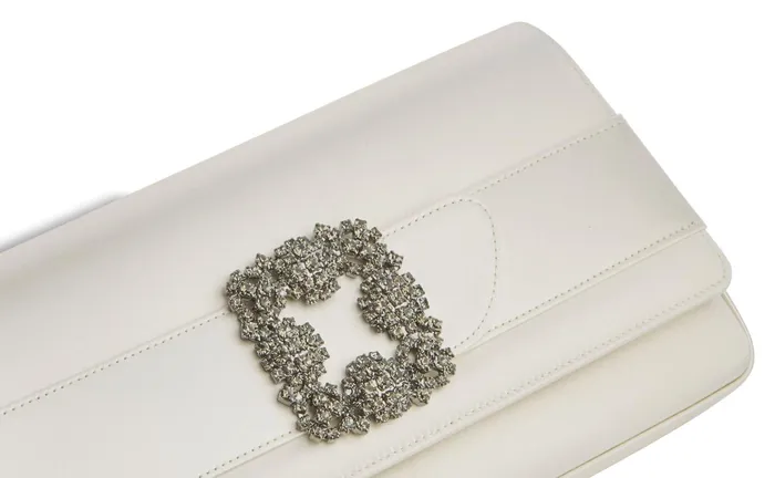 Women Bags Manolo Blahnik GOTHISI Light Cream Satin Jewel Buckle Clutch Women Bags Manolo Blahnik GOTHISI Light Cream Satin Jewel Buckle Clutch