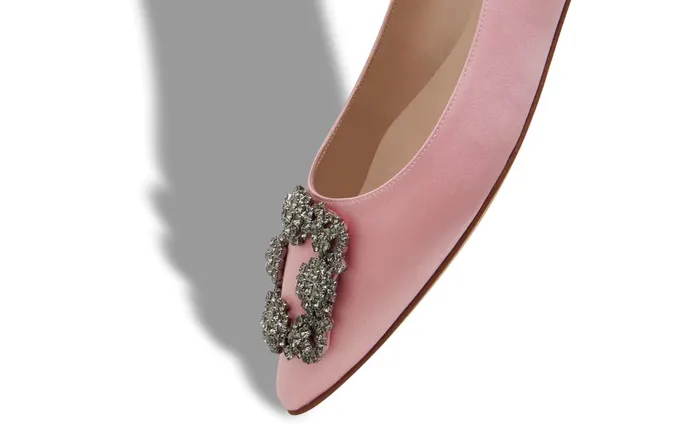 Women Ballerinas Manolo Blahnik HANGISIFLAT Pink Satin Jewel Buckle Flat Shoes Women Ballerinas Manolo Blahnik HANGISIFLAT Pink Satin Jewel Buckle Flat Shoes