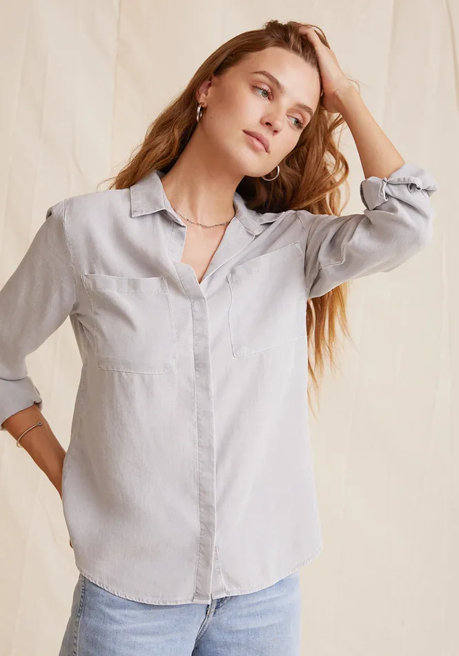 Women Bella Dahl Long Sleeve Two Pocket Classic Button Down 8211 Foggy Sky FOGGY SKY