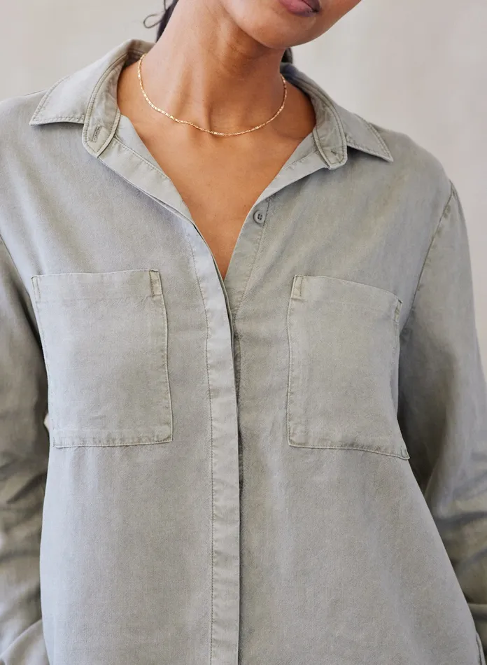 Women Bella Dahl Long Sleeve Two Pocket Classic Button Down 8211 Soft Army SOFT ARMY