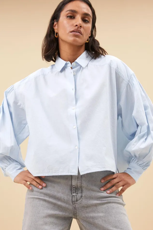 Women Blouses Bybar Sarah Short Chambray Blouse Light Blue Women Blouses Bybar Sarah Short Chambray Blouse Light Blue