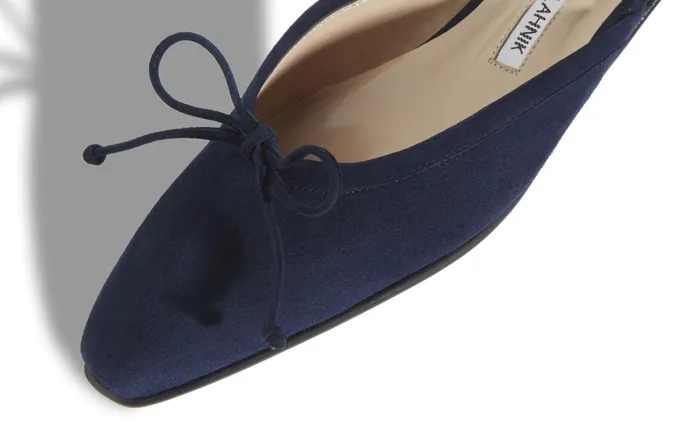 Women Casual Manolo Blahnik BALLERIMU Navy Blue Suede Flat Mules Women Casual Manolo Blahnik BALLERIMU Navy Blue Suede Flat Mules