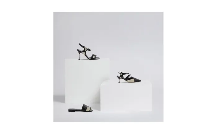 Women Casual Manolo Blahnik MEGACLE Black Snakeskin And Nappa Leather Flat Sandals Women Casual Manolo Blahnik MEGACLE Black Snakeskin And Nappa Leather Flat Sandals