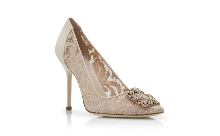 Women Dress Shoes Manolo Blahnik HANGISI LACE Pink Champagne Lace Jewel Buckle Pumps Women Dress Shoes Manolo Blahnik HANGISI LACE Pink Champagne Lace Jewel Buckle Pumps