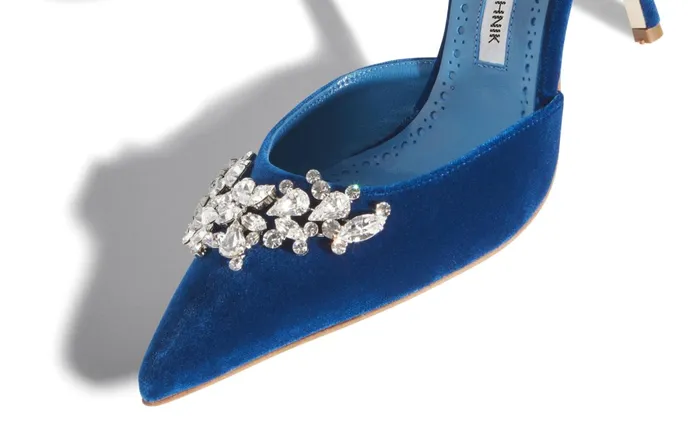 Women Dress Shoes Manolo Blahnik LURUM VELVET Bright Blue Velvet Crystal Embellished Mules Women Dress Shoes Manolo Blahnik LURUM VELVET Bright Blue Velvet Crystal Embellished Mules