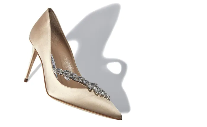 Women Dress Shoes Manolo Blahnik NADIRA Champagne Satin Jewel Buckle Pumps Women Dress Shoes Manolo Blahnik NADIRA Champagne Satin Jewel Buckle Pumps