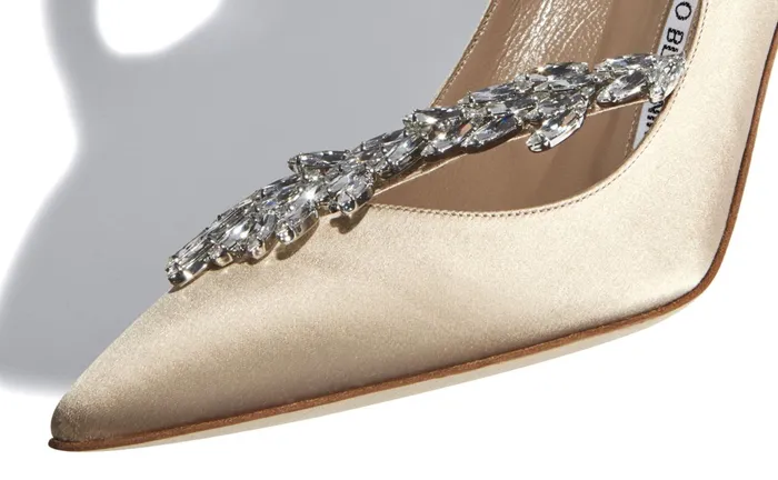 Women Dress Shoes Manolo Blahnik NADIRA Champagne Satin Jewel Buckle Pumps Women Dress Shoes Manolo Blahnik NADIRA Champagne Satin Jewel Buckle Pumps