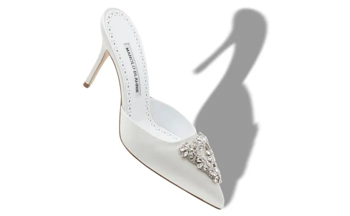 Women Dress Shoes Manolo Blahnik NAMUTRI White Satin Triangular Embellished Mules Women Dress Shoes Manolo Blahnik NAMUTRI White Satin Triangular Embellished Mules