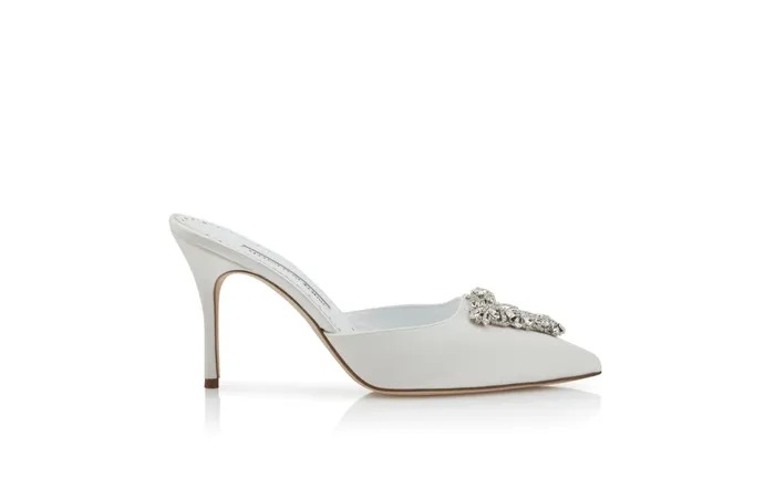 Women Dress Shoes Manolo Blahnik NAMUTRI White Satin Triangular Embellished Mules Women Dress Shoes Manolo Blahnik NAMUTRI White Satin Triangular Embellished Mules