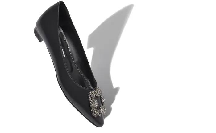 Women Flats Manolo Blahnik HANGISIFLAT Black Calf Leather Jewel Buckle Flat Shoes Women Flats Manolo Blahnik HANGISIFLAT Black Calf Leather Jewel Buckle Flat Shoes