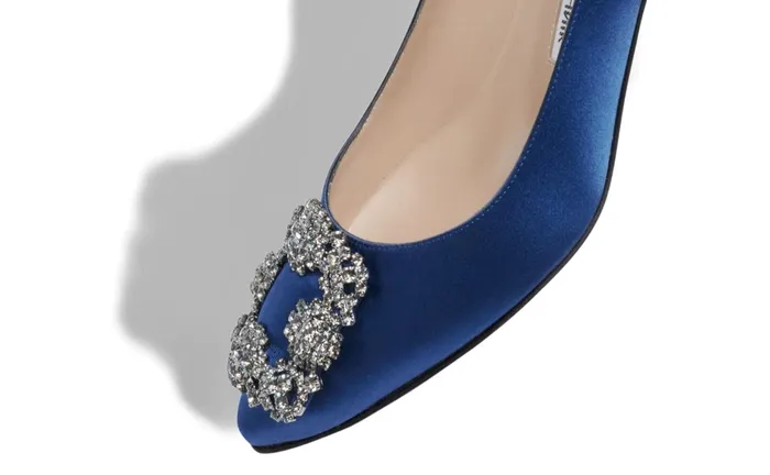 Women Hangisi Manolo Blahnik HANGISI 50 Blue Satin Jewel Buckle Pumps Women Hangisi Manolo Blahnik HANGISI 50 Blue Satin Jewel Buckle Pumps