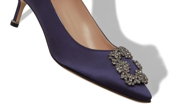 Women Hangisi Manolo Blahnik HANGISI 50 Dark Blue Satin Jewel Buckle Pumps Women Hangisi Manolo Blahnik HANGISI 50 Dark Blue Satin Jewel Buckle Pumps
