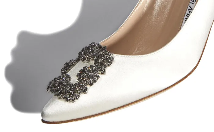 Women Hangisi Manolo Blahnik HANGISI 70 White Satin Jewel Buckle Pumps Women Hangisi Manolo Blahnik HANGISI 70 White Satin Jewel Buckle Pumps